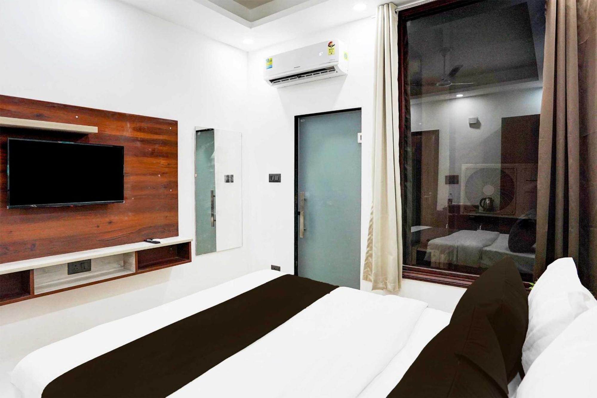Super Hotel O Global 뉴델리 외부 사진
